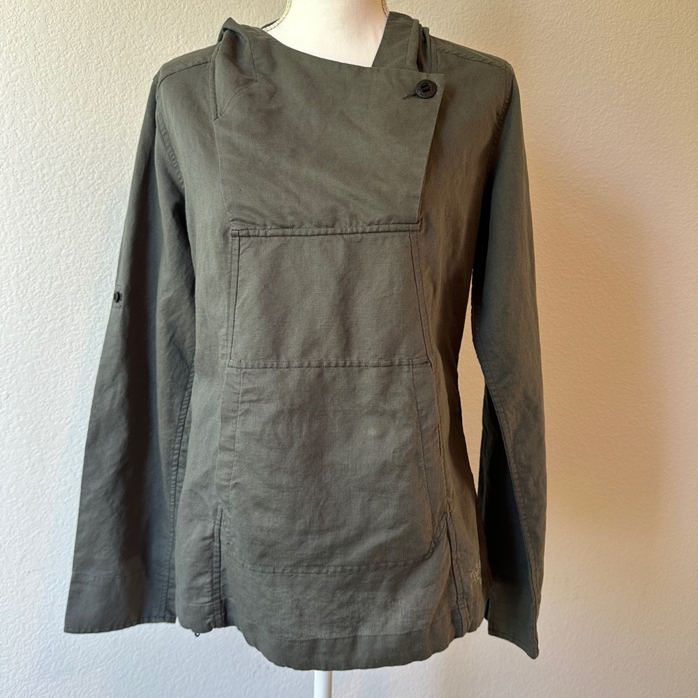Arcteryx C’esta Shirt Size M